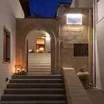 Panthea Valasia Boutique * לינדוס