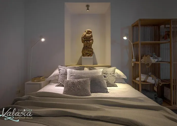 Panthea Valasia Boutique לינדוס