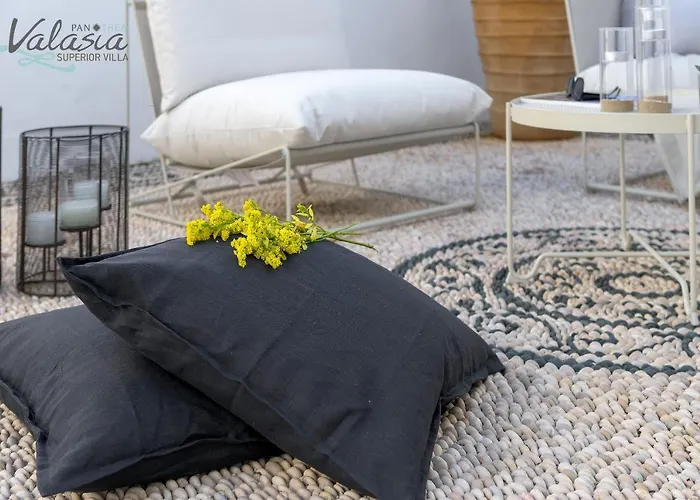 Panthea Valasia Boutique *